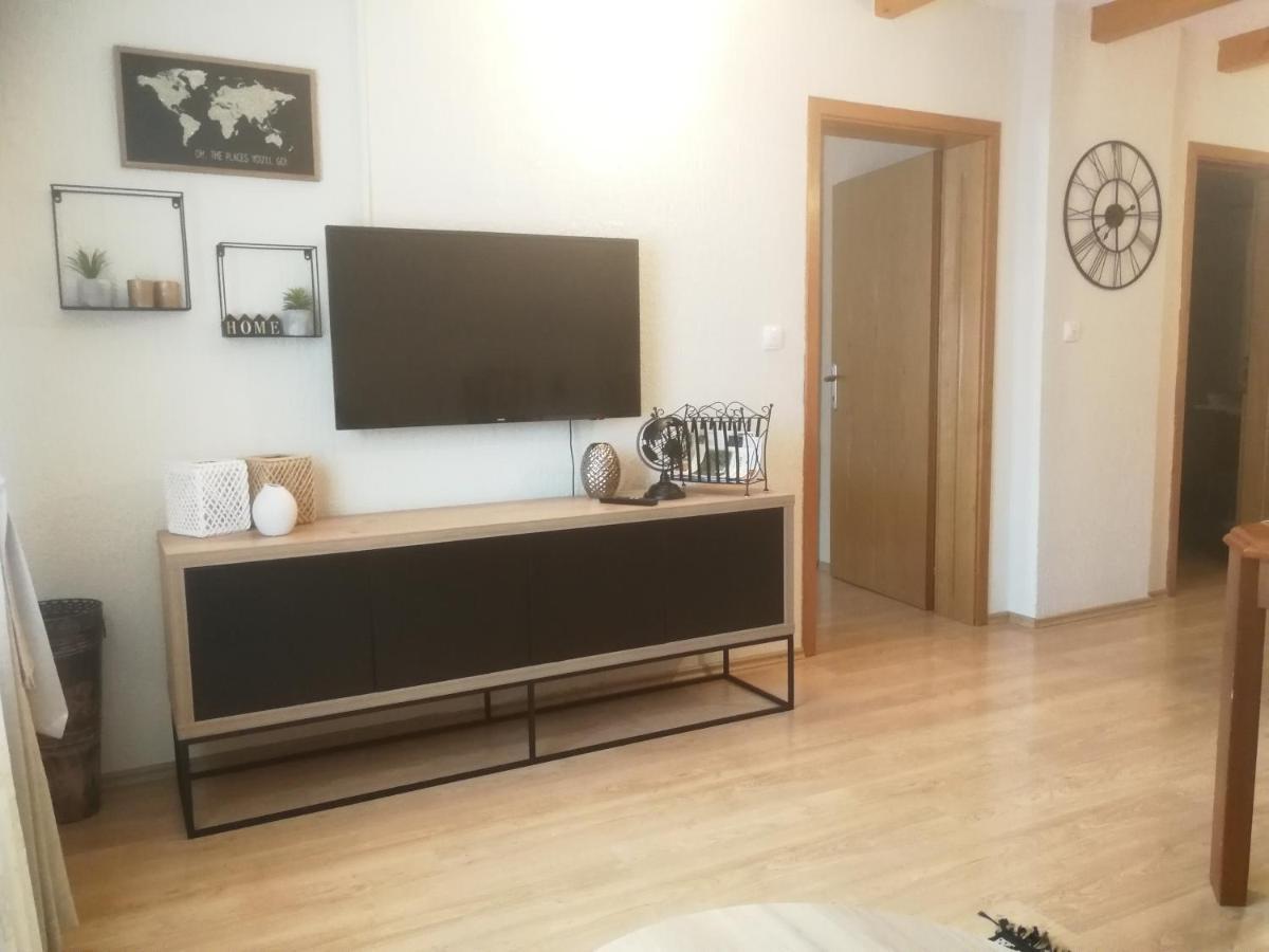 Apartmant & Room Bruna Drežnik Grad Exteriér fotografie