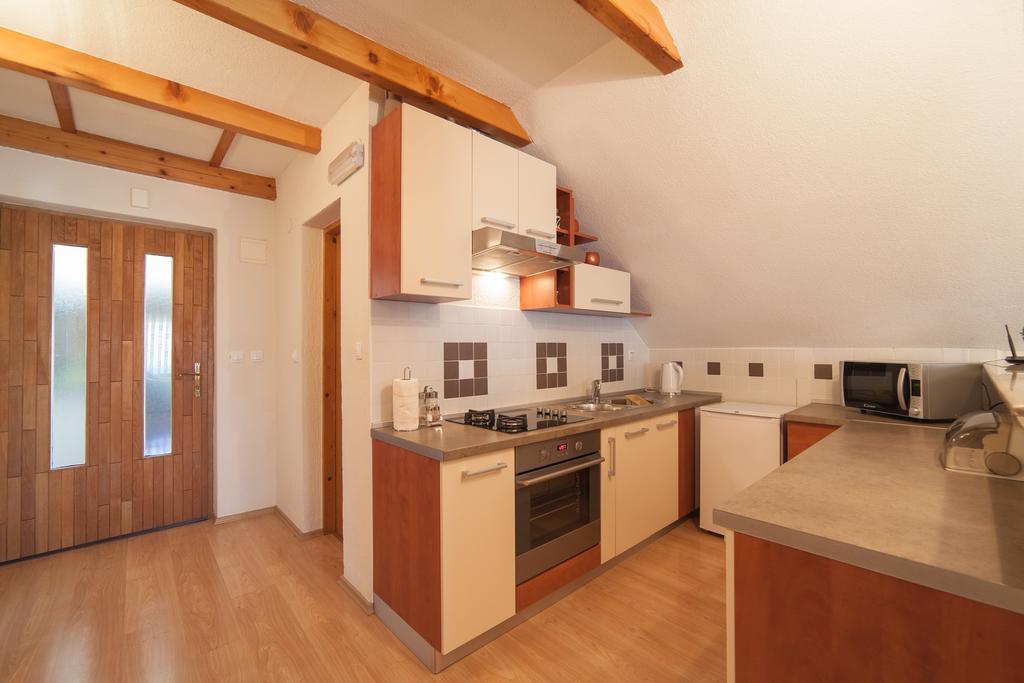 Apartmant & Room Bruna Drežnik Grad Exteriér fotografie