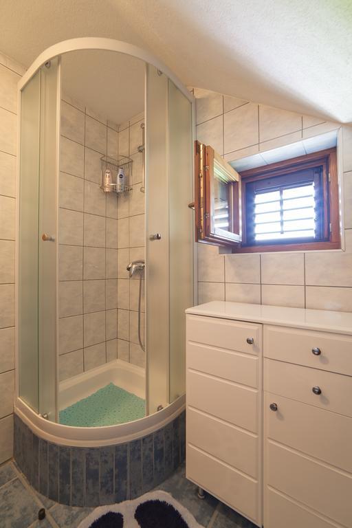 Apartmant & Room Bruna Drežnik Grad Exteriér fotografie